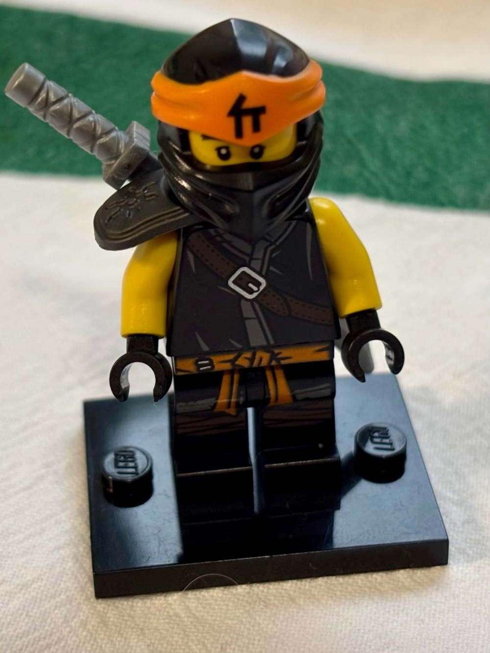 LEGO Ninjago Secrets of the Forbidden Spinjitzu "Cole" njo0532 With stand & acce